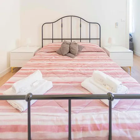 012c - Loft, Casa In Centro Con Terrazza Privata, 100metri Da Spiaggia E Mare Апартаменты *
