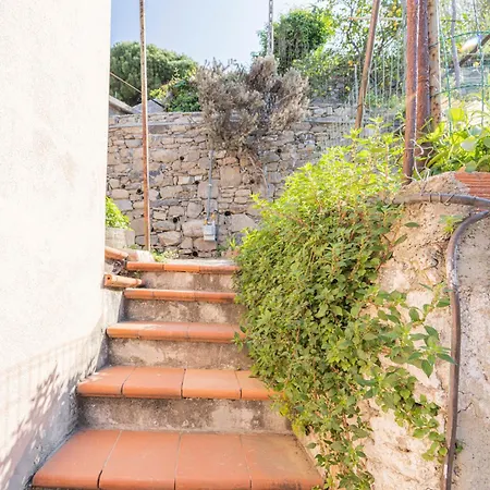 012c - Loft, Casa In Centro Con Terrazza Privata, 100metri Da Spiaggia E Mare Moneglia